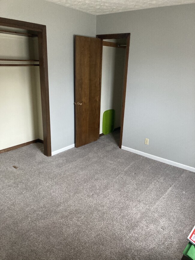 Bedroom 1 - 5524 S 42nd St Ct