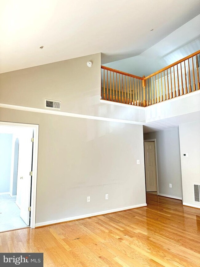 Building Photo - 135 Timberbrook Ln