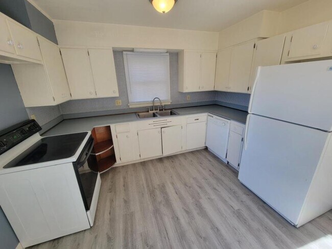 Building Photo - 3 bedroom in Billings MT 59101