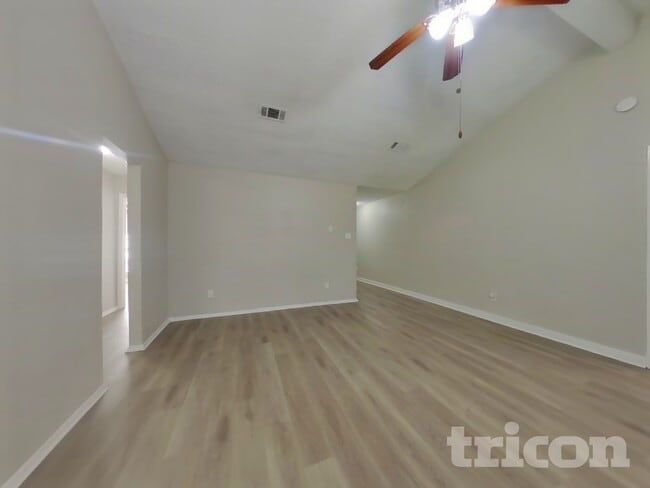 Foto del edificio - 4511 Burkegate Dr