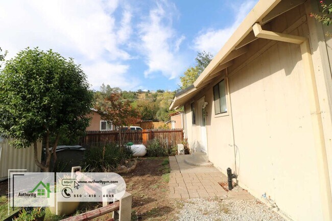 Foto del edificio - 14861 Ravine Rd