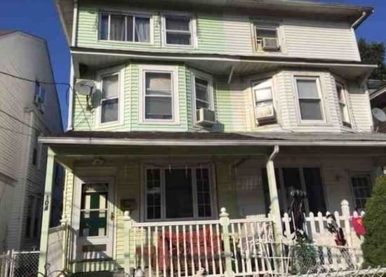 Primary Photo - 104 Park Ln