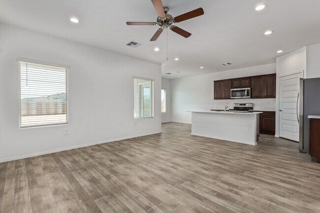 Building Photo - 4514 W Calle de Corteza