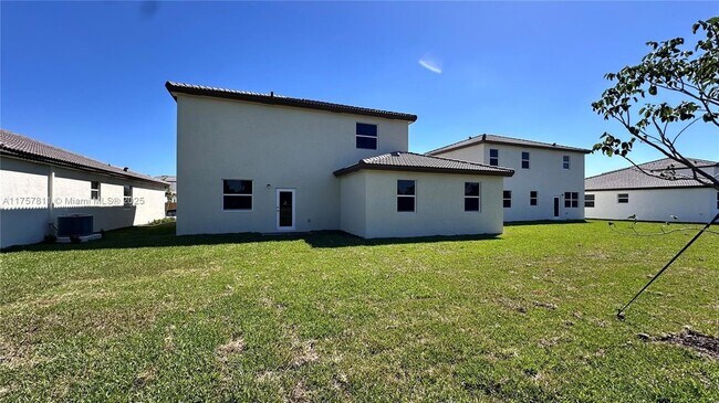 Foto del edificio - 2760 SE 23rd Ave