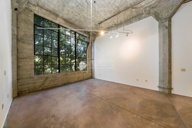 Building Photo - 1097 Howard St