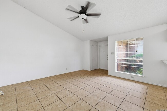 Building Photo - 8918 Fall River Dr