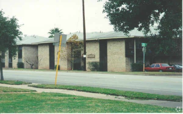 Building Photo - Braeburn Apartments