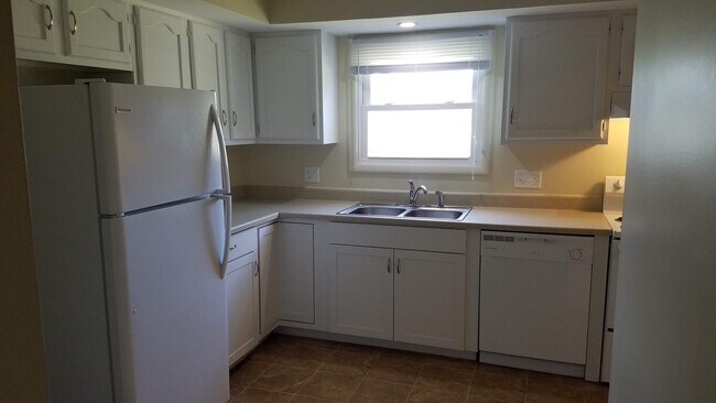 Foto del edificio - 543 E School St