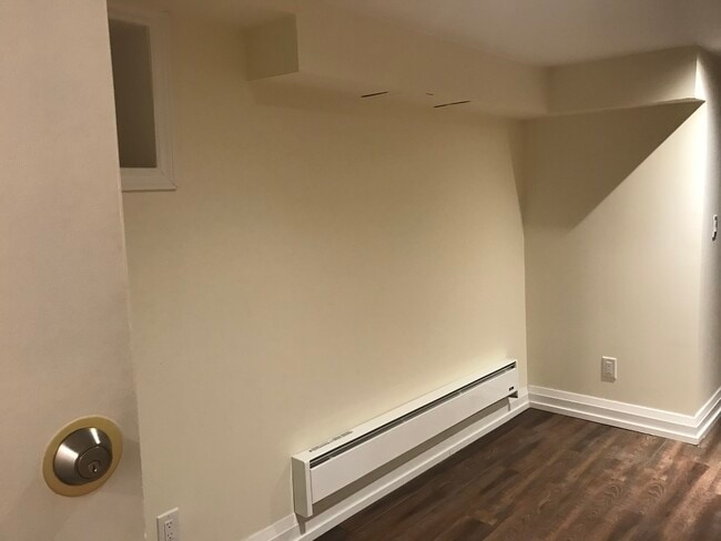 Photo du bâtiment - 233 Sorauren Av