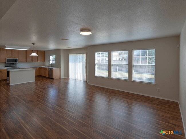 Building Photo - 424 Copper Hill Dr