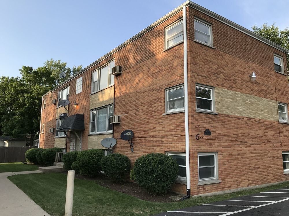 Primary Photo - 4225 Forest Ave