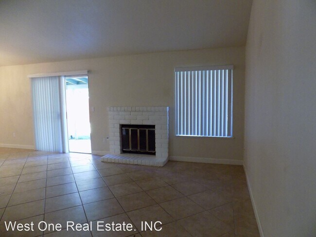 Building Photo - 4 br, 2 bath House - 1961 Blossomwood Ln.