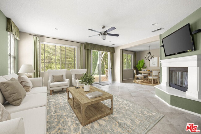 Foto del edificio - 631 Clearwater Creek Dr