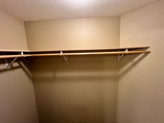 Foto del edificio - Welcome Home – Beautiful 4 Bed / 2.5 Bath with Spacious Backyard & Great Features