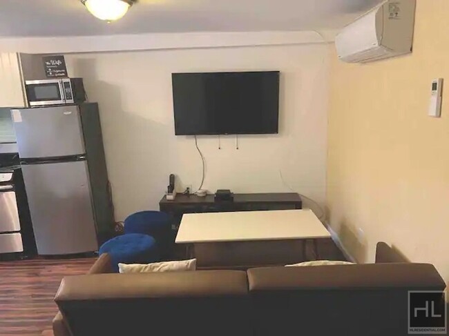 Foto del edificio - Two bed on 5th Avenue at 19th St.
