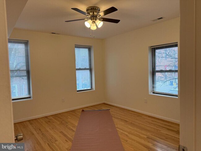 Foto del edificio - 2819 O'Donnell St