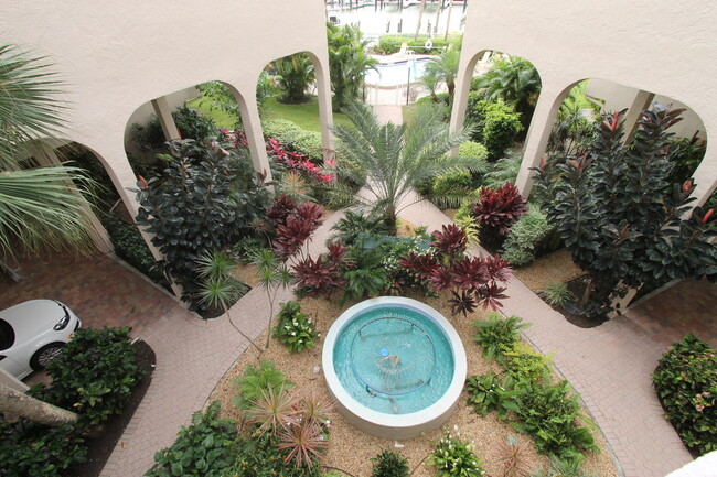 Foto del edificio - **BAY VIEW**2/2 ANNUAL**REMODELED $1,695**