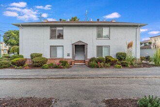 Building Photo - 1572 Buena Vista Ave