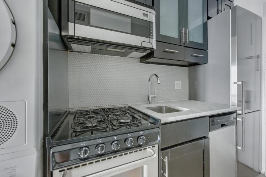 Foto principal - 3 bedroom in New York NY 10003