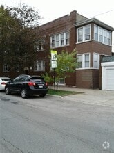 Building Photo - 3921 N Linder Ave