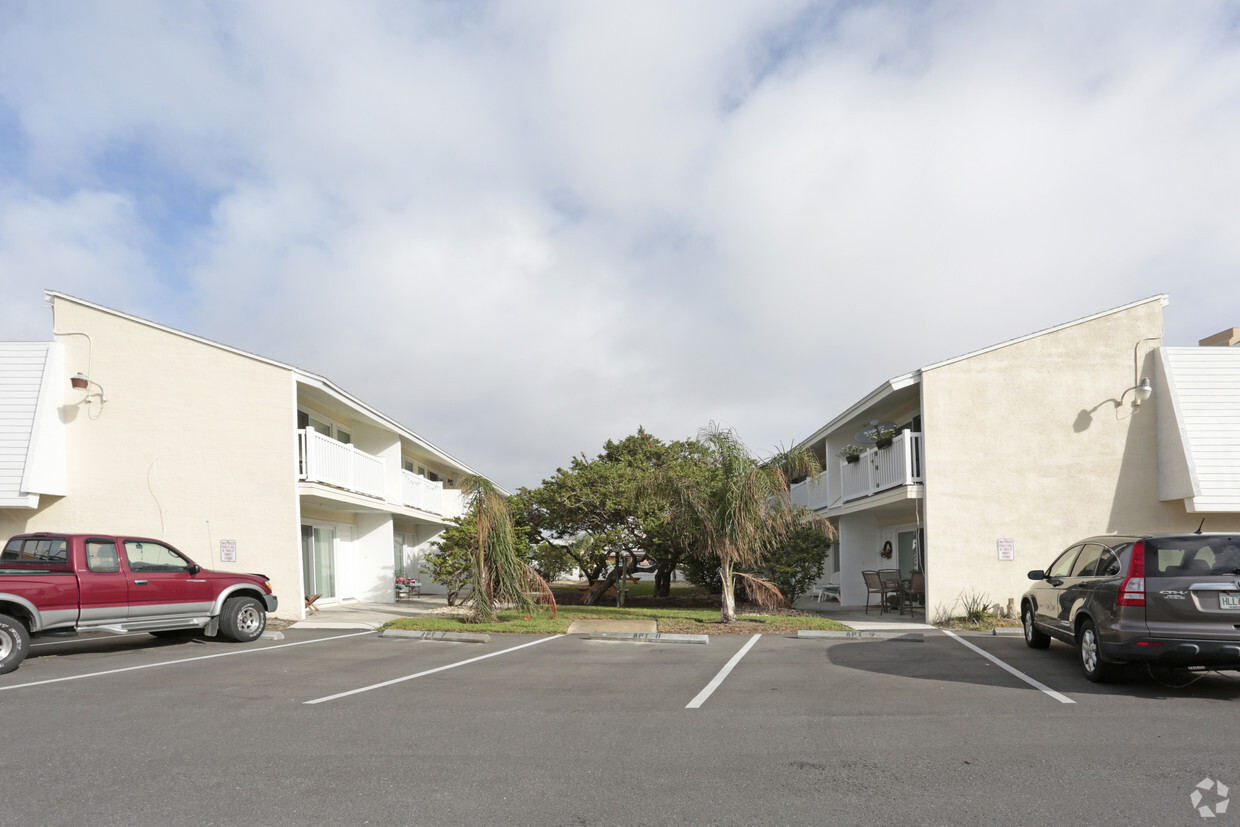 Primary Photo - Sand Dollar Apartments