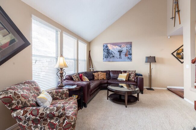 Building Photo - 8185 Wasatch Grove Ln