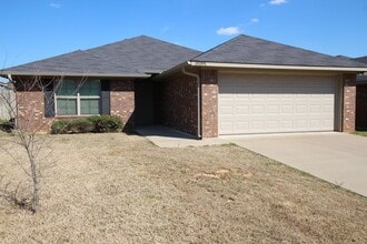 Building Photo - 19391 King Ranch Dr