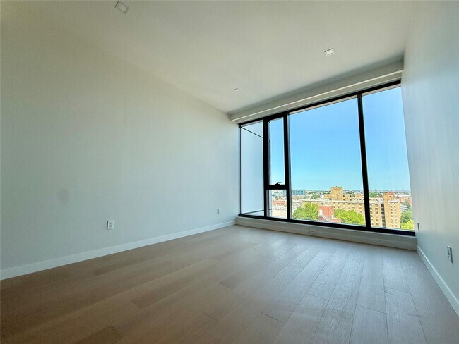 Foto del edificio - 35-32 Leavitt St