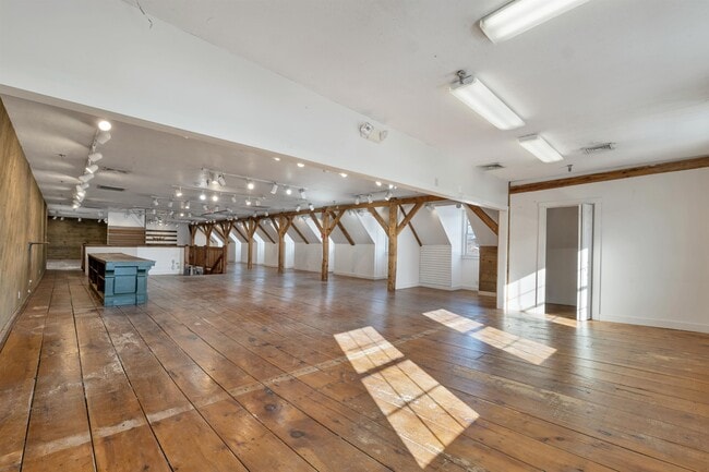 Building Photo - 312 Daniel Webster Hwy