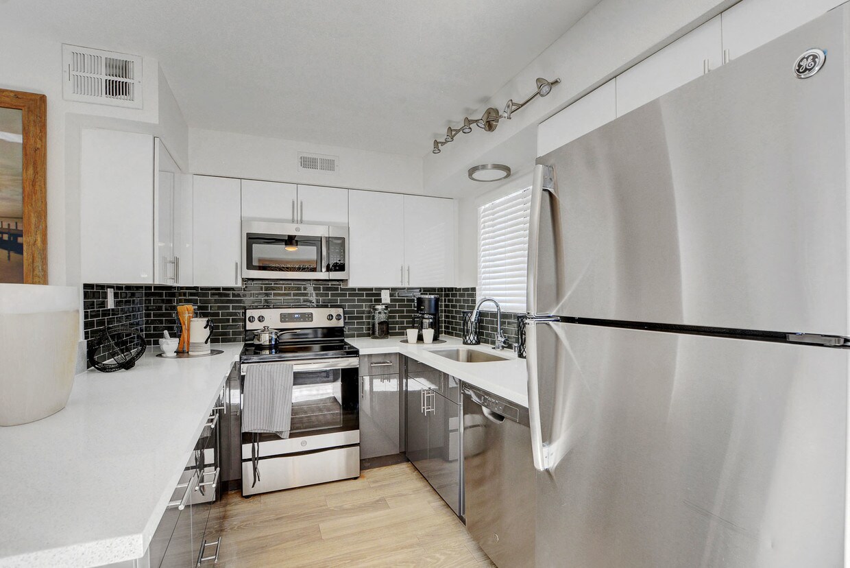 Evoq Apartments at 3550 Paradise Rd Las Vegas, NV