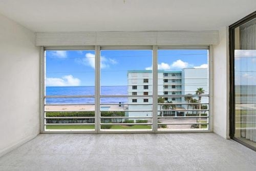 Building Photo - 911 Ocean Dr