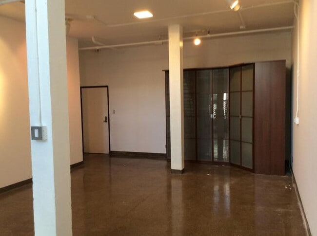 Building Photo - 1 bedroom in San Francisco CA 94107