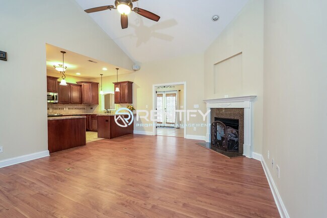 Foto del edificio - 5485 Styers Ferry Rd