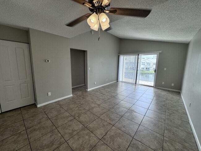 Building Photo - 2544 Woodgate Blvd