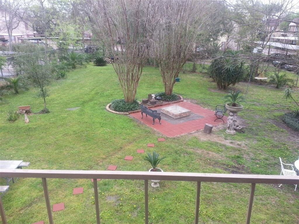 Foto principal - 2425 Holly Hall St