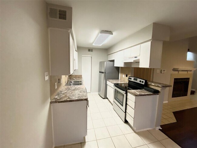 Foto del edificio - 340 W Harwood Rd