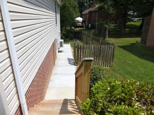 Foto del edificio - 11603 Silverleaf Ln