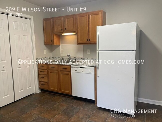 Building Photo - 209 E Wilson St