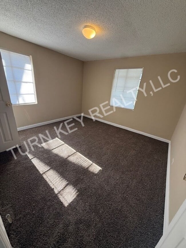 Building Photo - Home for rent in Forestdale **Accepts Section 8**