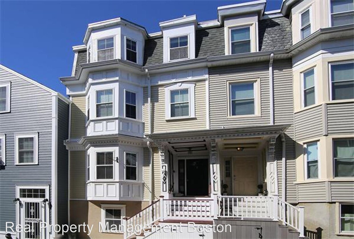 Primary Photo - 2 br, 1.5 bath House - 7 Brewster St Apt. 1