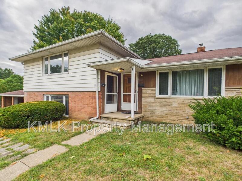 Foto principal - 1107 38th St NW