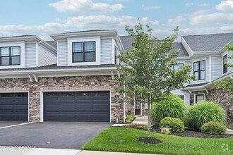 Building Photo - 42 Dogleg Ln
