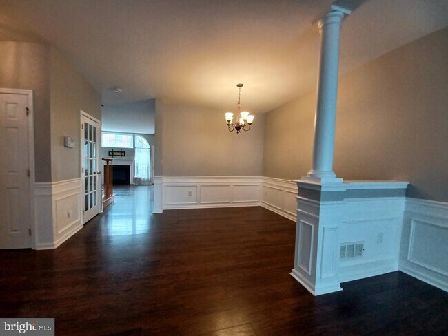 Building Photo - 197 Westbrook Dr