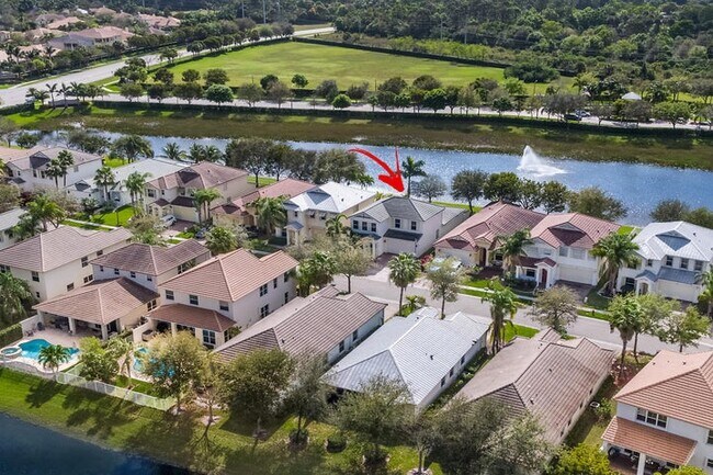 Foto del edificio - 8702 Tally Ho Ln