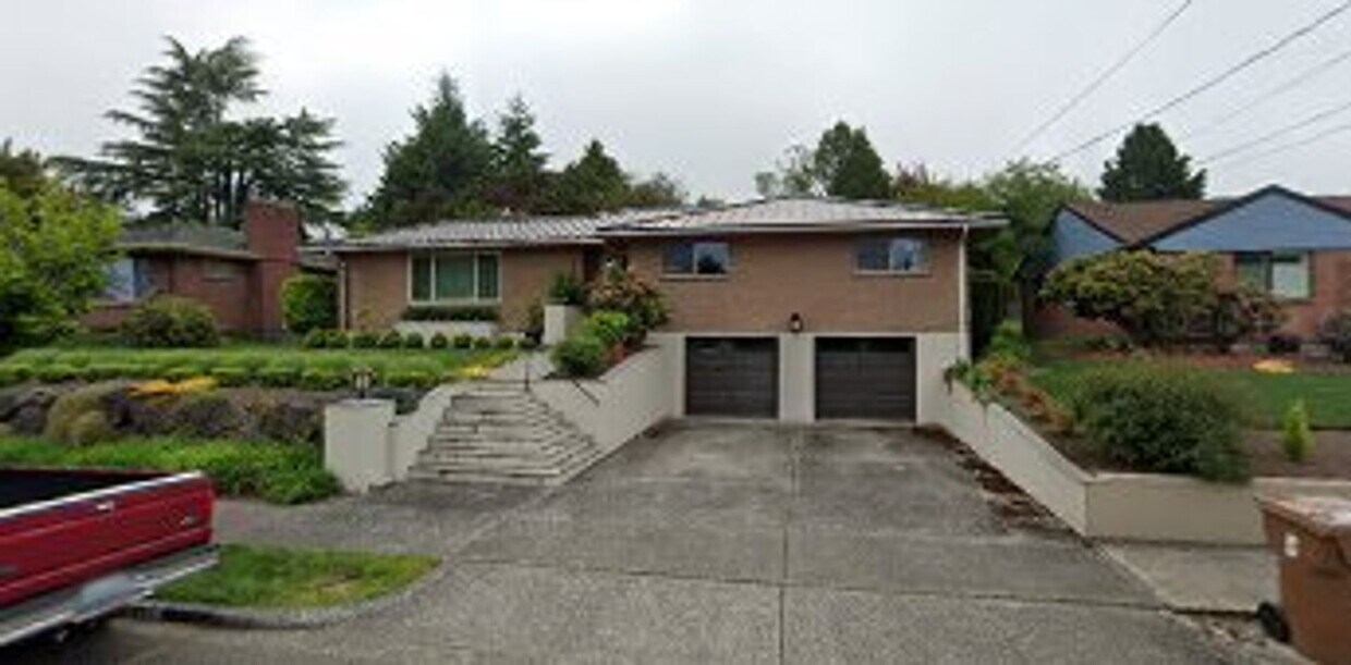 5817 S Bell St Unit Lower level, WA 98408 Room for Rent in