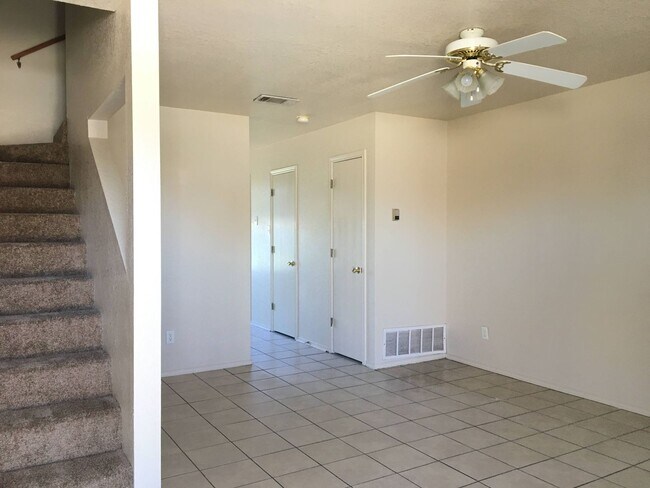 Building Photo - 4506 Deek Dr