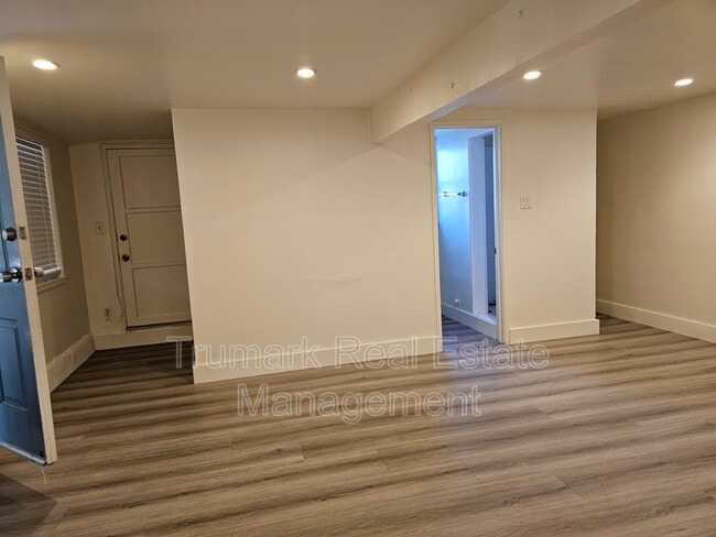 Foto del edificio - 2405 Honolulu Ave