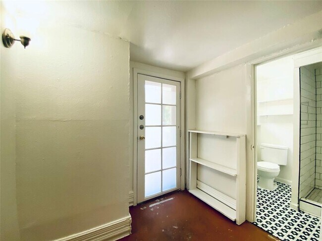 Foto del edificio - 309 E 32nd St