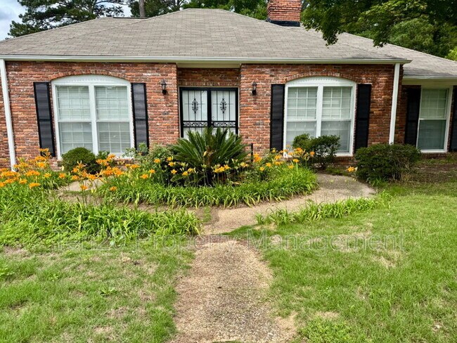 Foto del edificio - 5953 Windsor Dr