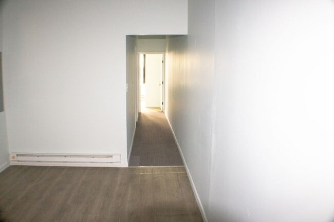 Building Photo - 112 W Coal St